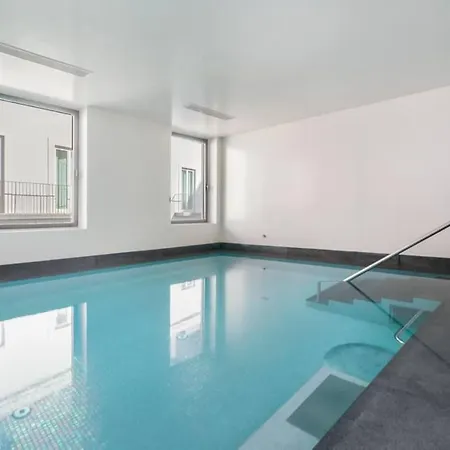 180-Degree Sea Views From A Stylish Apartment Pool Apartamento *