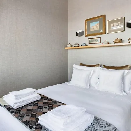 Apartamento 180-Degree Sea Views From A Stylish Apartment Pool